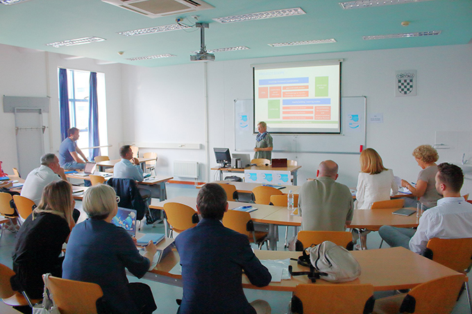 BLUTOURSYSTEM Second Meeting of the Steering Committee: knowledge-based tools (KBT) creation and development